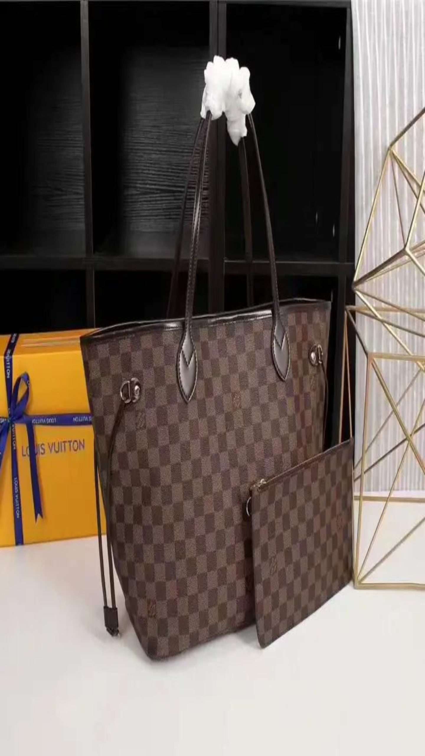 Louis Vuitton Big - Image 6
